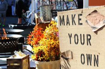 A sign to make your own s'mores at the SoWa market.